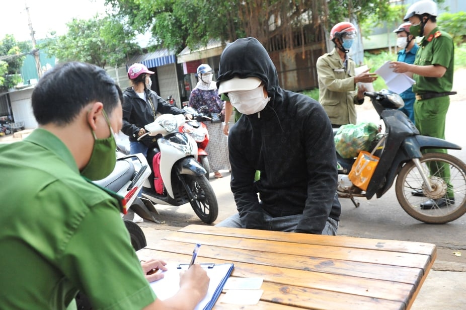 Thành phố Buôn Ma Thuột xử phạt 218 trường hợp vi phạm Chỉ thị 16